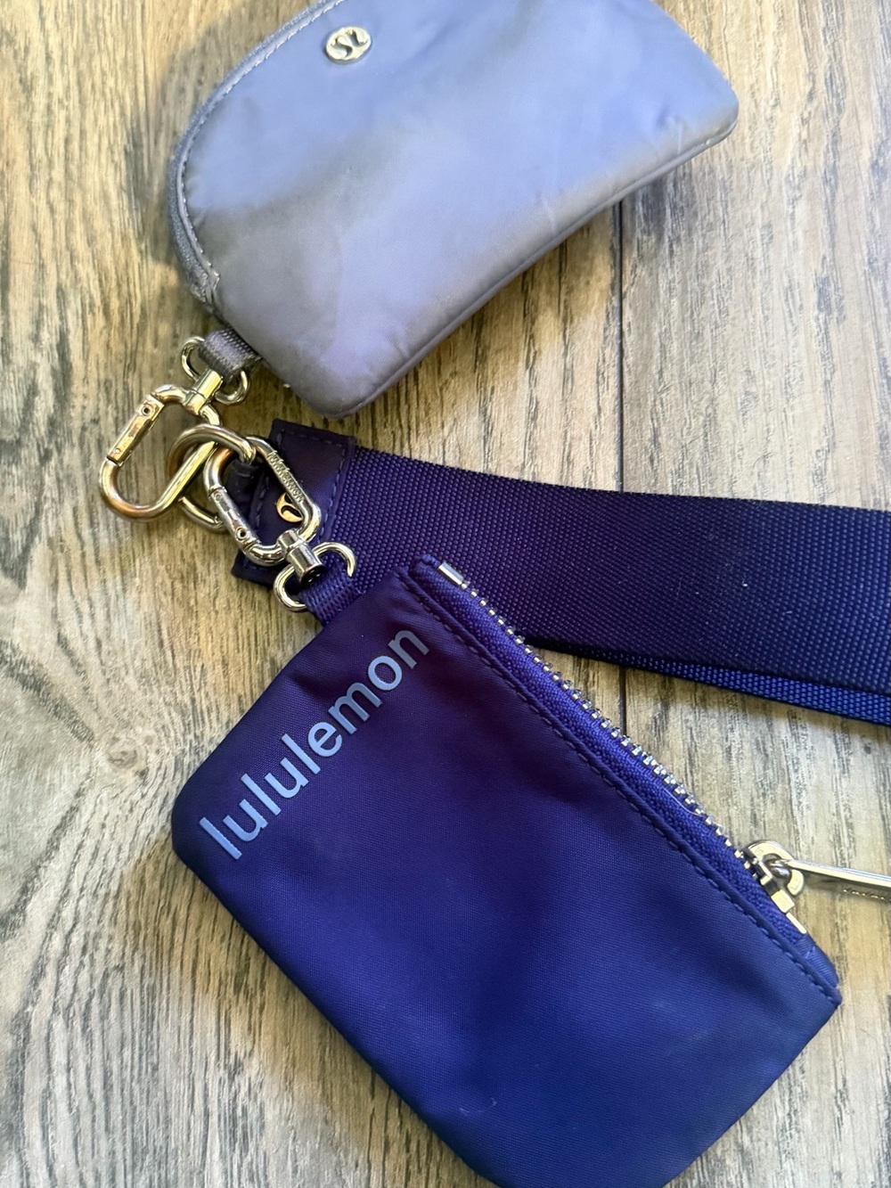 lululemon athletica Two-Pouch Wristlet in Lavender and Navy - Picture 7 of 8